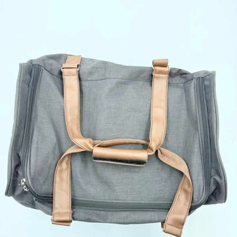 Rolling duffel bag
